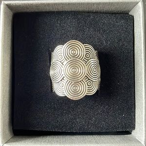 Circles Statement Ring
